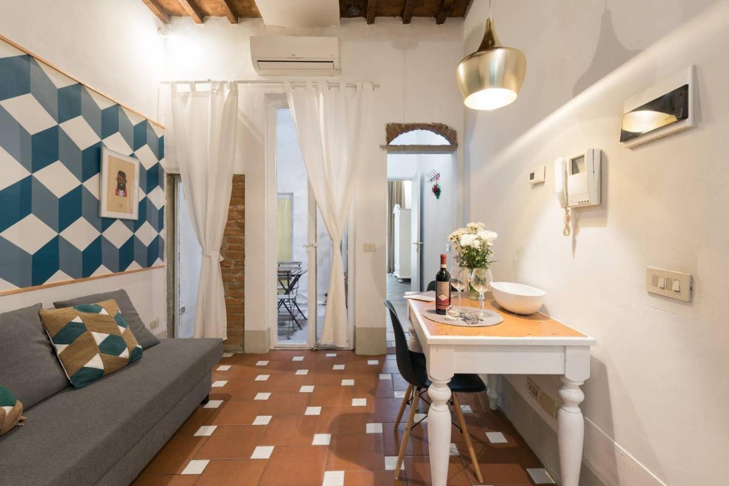 F4 - Santa Croce One Bedroom Flat 2 To 4 Guests Floransa Dış mekan fotoğraf